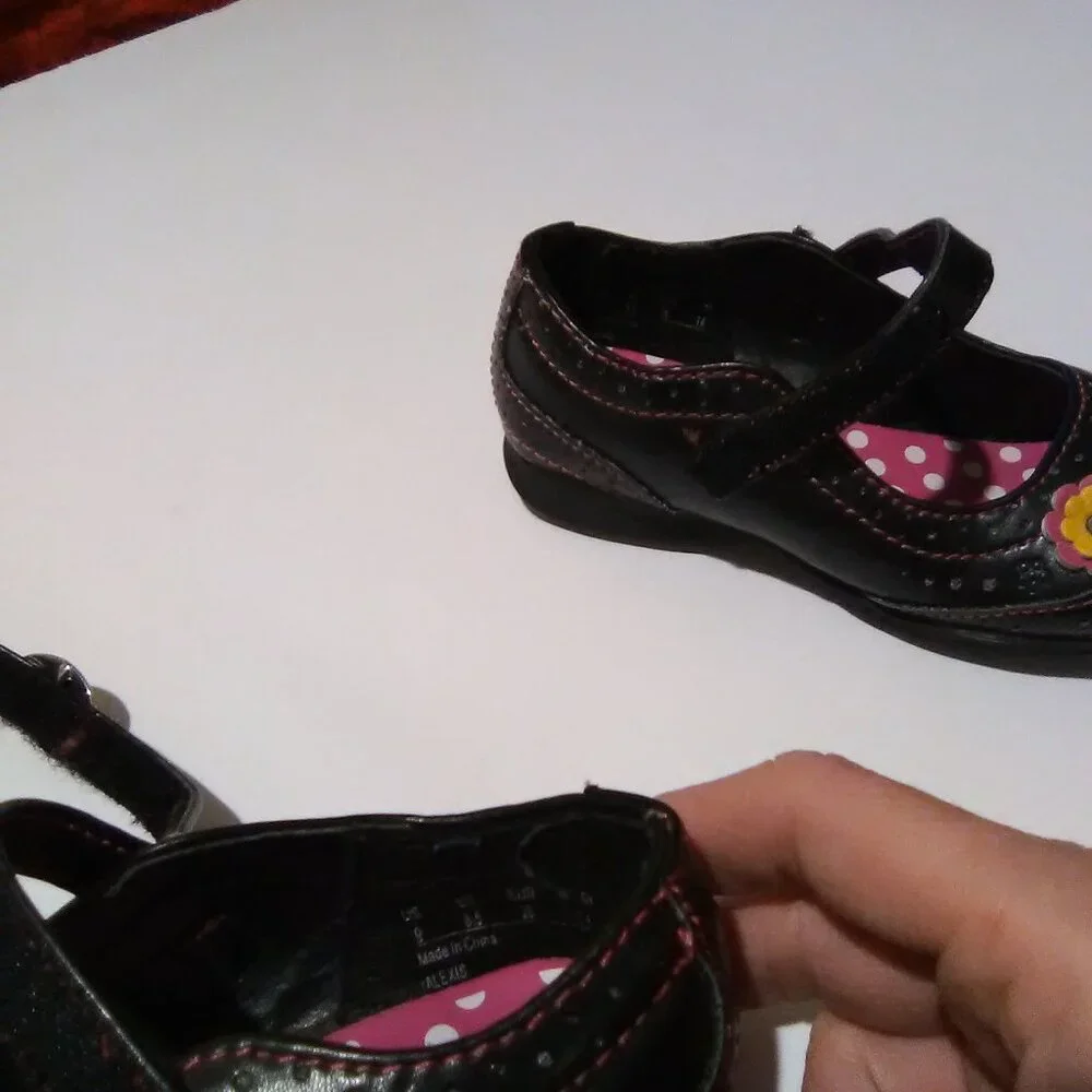 Buster Browns Girls Dress Shoe Color Black/Pink Youth Size 9 NWOT